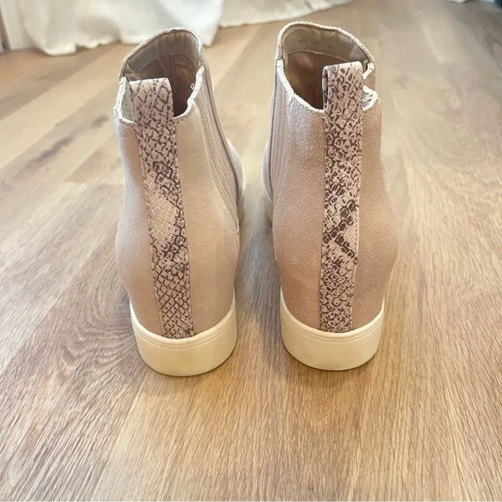 Dolce Vita Waite Suede Platform Wedge Sneaker Booties in Taupe NWT! Size 9 1/2